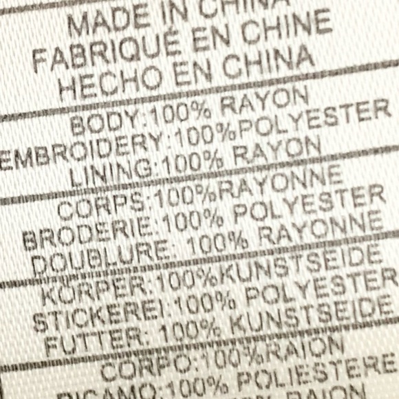 CUPCAKES AND CASHMERE Boho Navy White Embroidered Short Romper Size Medium - Picture 10 of 10